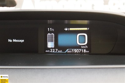 2018 Toyota Prius - Thumbnail