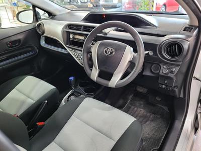 2014 Toyota Aqua - Thumbnail