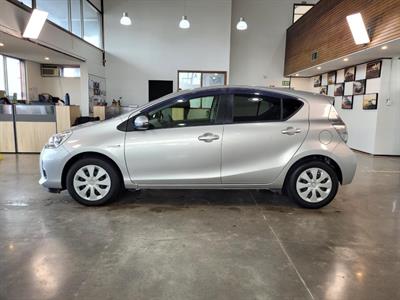 2014 Toyota Aqua - Thumbnail