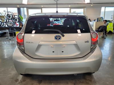 2014 Toyota Aqua - Thumbnail