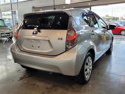 2014 Toyota Aqua - Thumbnail