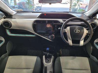 2012 Toyota Aqua - Thumbnail