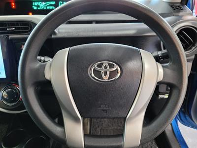 2012 Toyota Aqua - Thumbnail