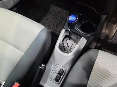 2012 Toyota Aqua - Thumbnail