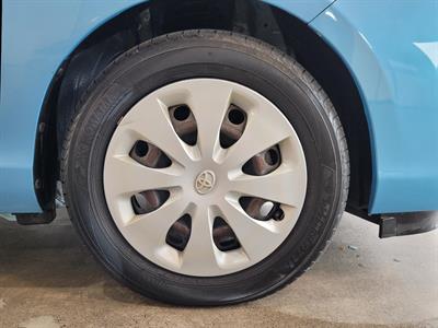 2012 Toyota Aqua - Thumbnail