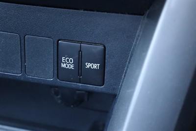 2017 Toyota RAV4 - Thumbnail