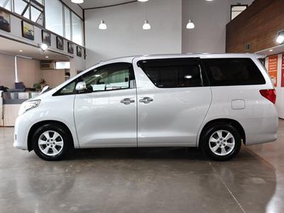 2014 Toyota Alphard - Thumbnail