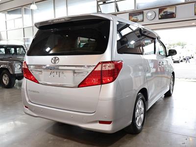 2014 Toyota Alphard - Thumbnail