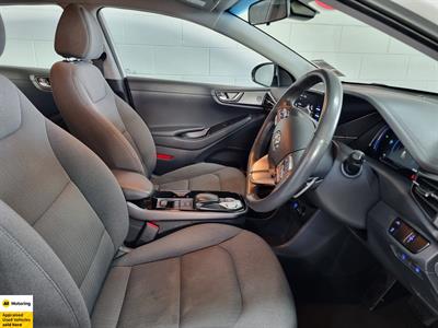 2022 Hyundai IONIQ - Thumbnail