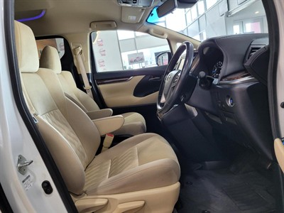 2019 Toyota Alphard - Thumbnail
