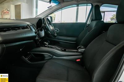 2015 Honda Vezel - Thumbnail