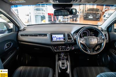 2016 Honda Vezel - Thumbnail