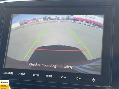 2021 Mitsubishi Outlander - Thumbnail