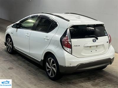 2015 Toyota Aqua - Thumbnail