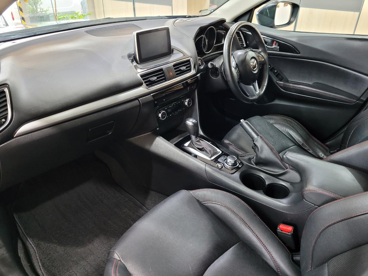 2014 Mazda Axela