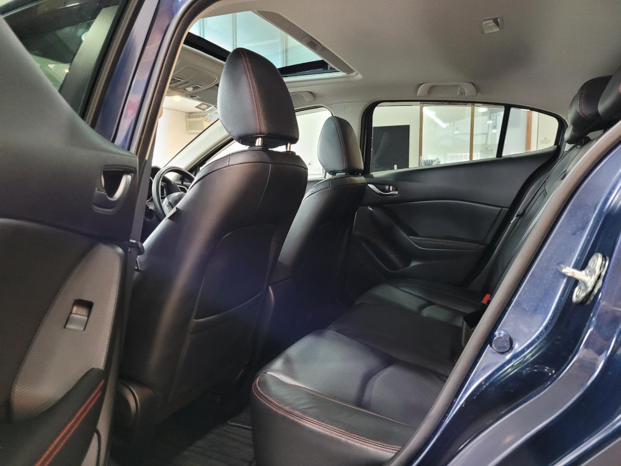 2014 Mazda Axela