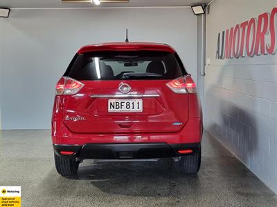 2015 Nissan X-Trail - Thumbnail