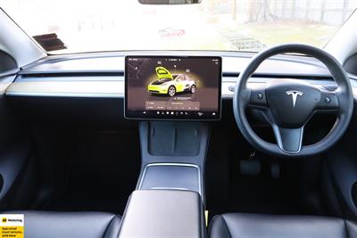 2022 Tesla Model Y - Thumbnail