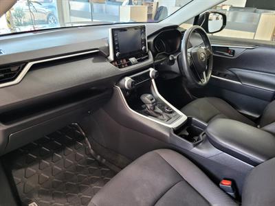 2021 Toyota RAV4 - Thumbnail