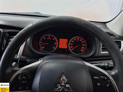 2017 Mitsubishi Triton - Thumbnail