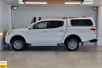 2017 Mitsubishi Triton - Thumbnail