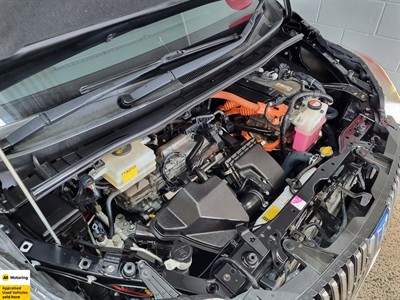 2015 Toyota Esquire - Thumbnail