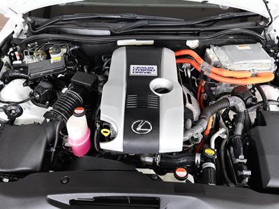 2015 Lexus IS 300h - Thumbnail