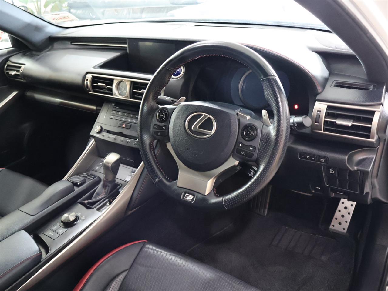 2015 Lexus IS 300h