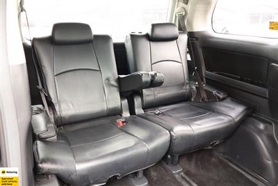 2013 Toyota Vellfire - Thumbnail