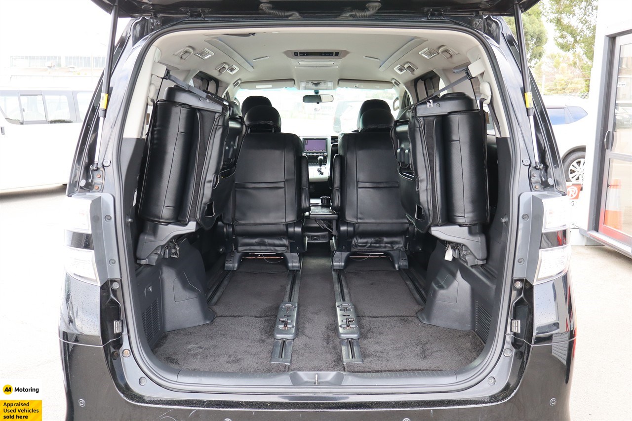 2013 Toyota Vellfire