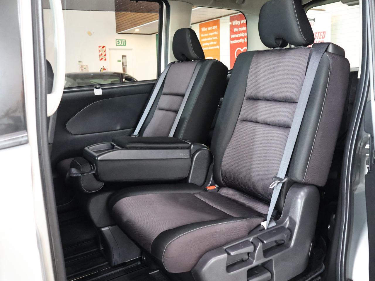 2017 Nissan Serena