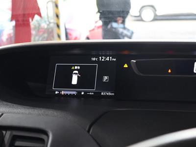 2017 Nissan Serena - Thumbnail