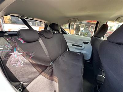 2012 Toyota Aqua - Thumbnail