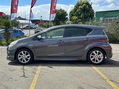 2012 Toyota Aqua - Thumbnail