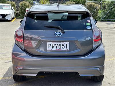 2012 Toyota Aqua - Thumbnail