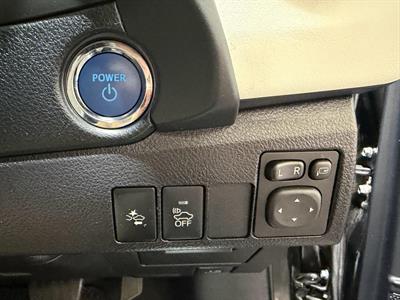 2016 Toyota Auris - Thumbnail