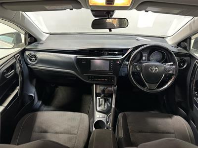 2016 Toyota Auris - Thumbnail