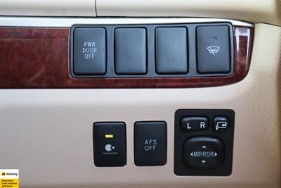 2012 Toyota Estima - Thumbnail