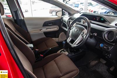 2012 Toyota Aqua - Thumbnail