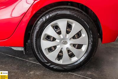2012 Toyota Aqua - Thumbnail
