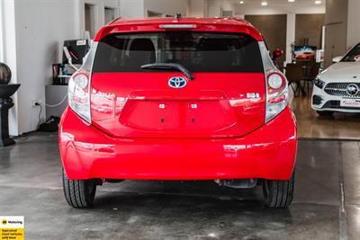 2012 Toyota Aqua - Thumbnail