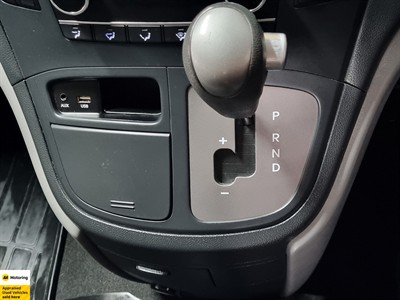 2020 Hyundai iLoad - Thumbnail