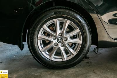 2017 Mazda Axela - Thumbnail