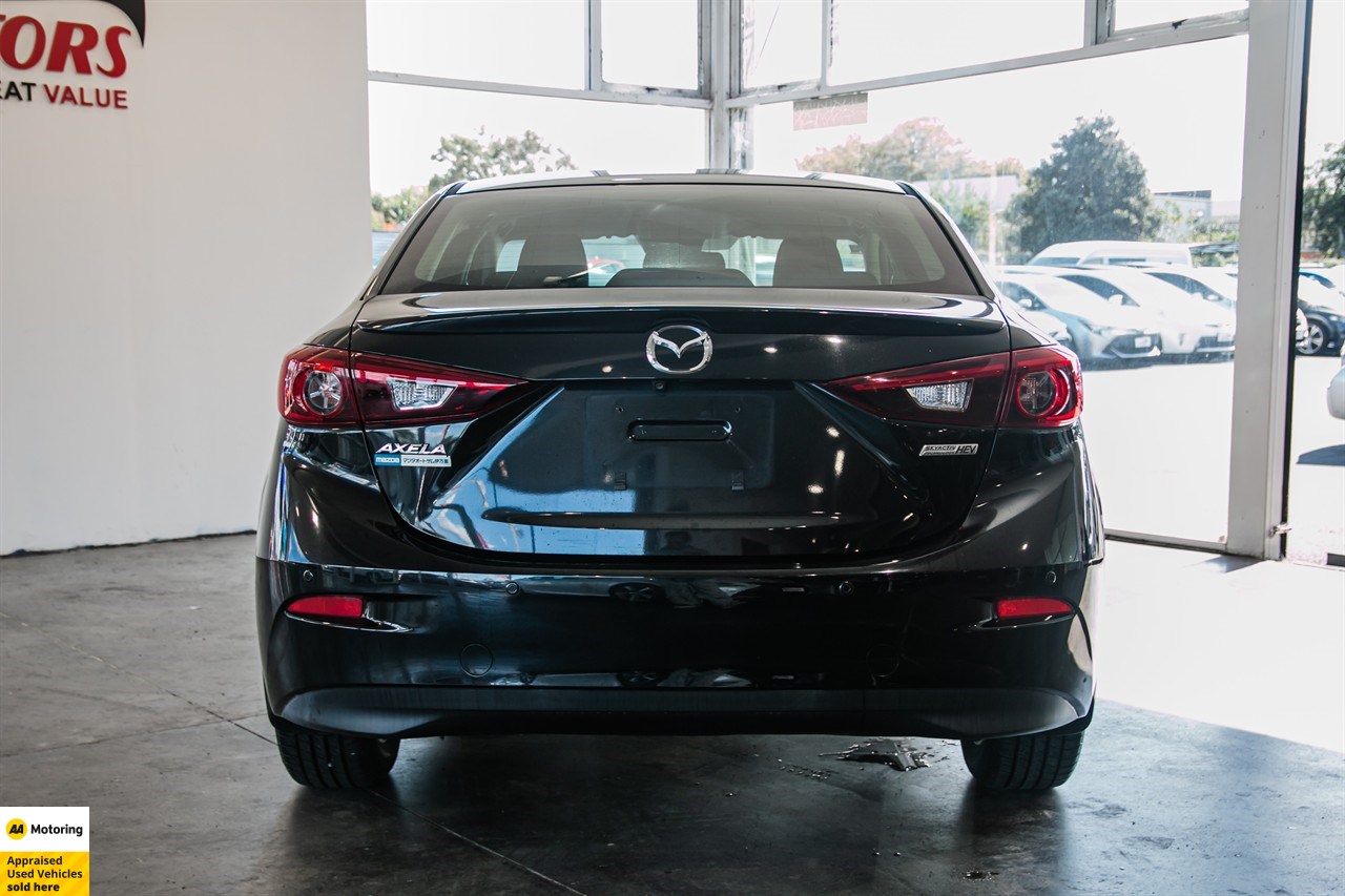 2017 Mazda Axela