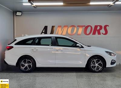 2021 Hyundai i30 - Thumbnail