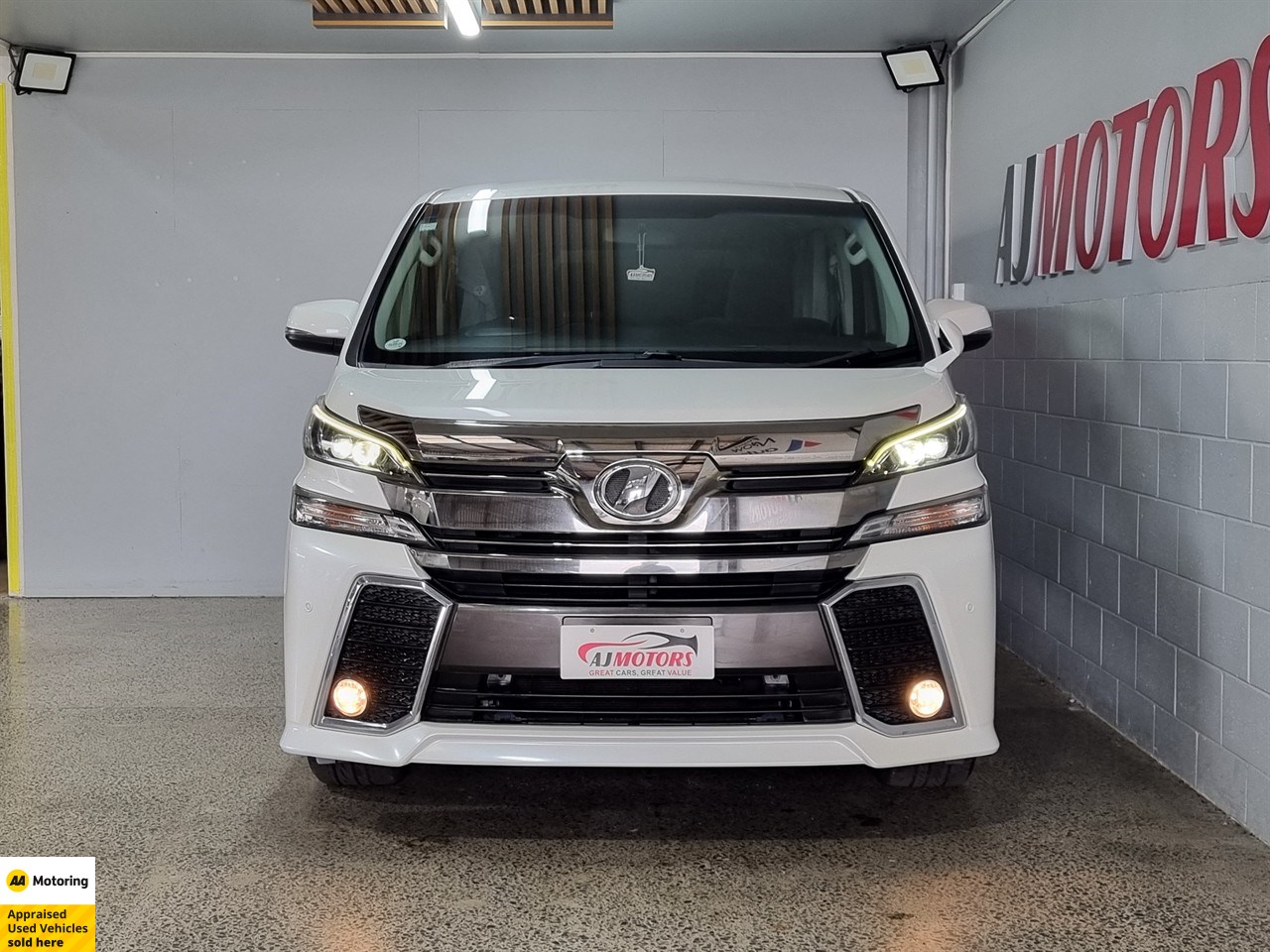 2016 Toyota Vellfire