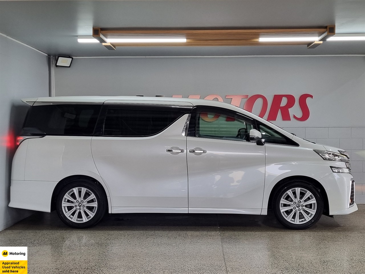 2016 Toyota Vellfire