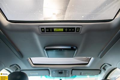 2012 Toyota Alphard - Thumbnail