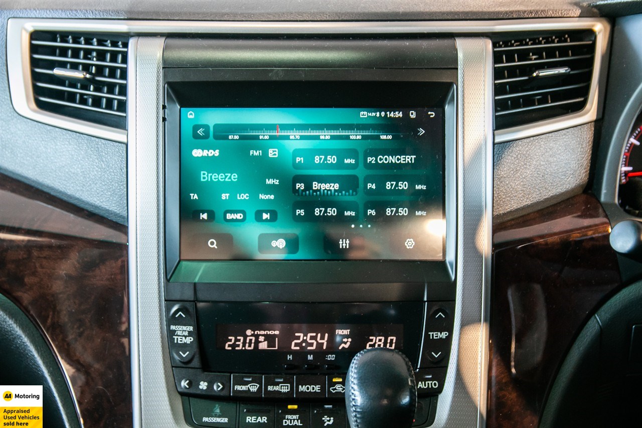 2012 Toyota Alphard