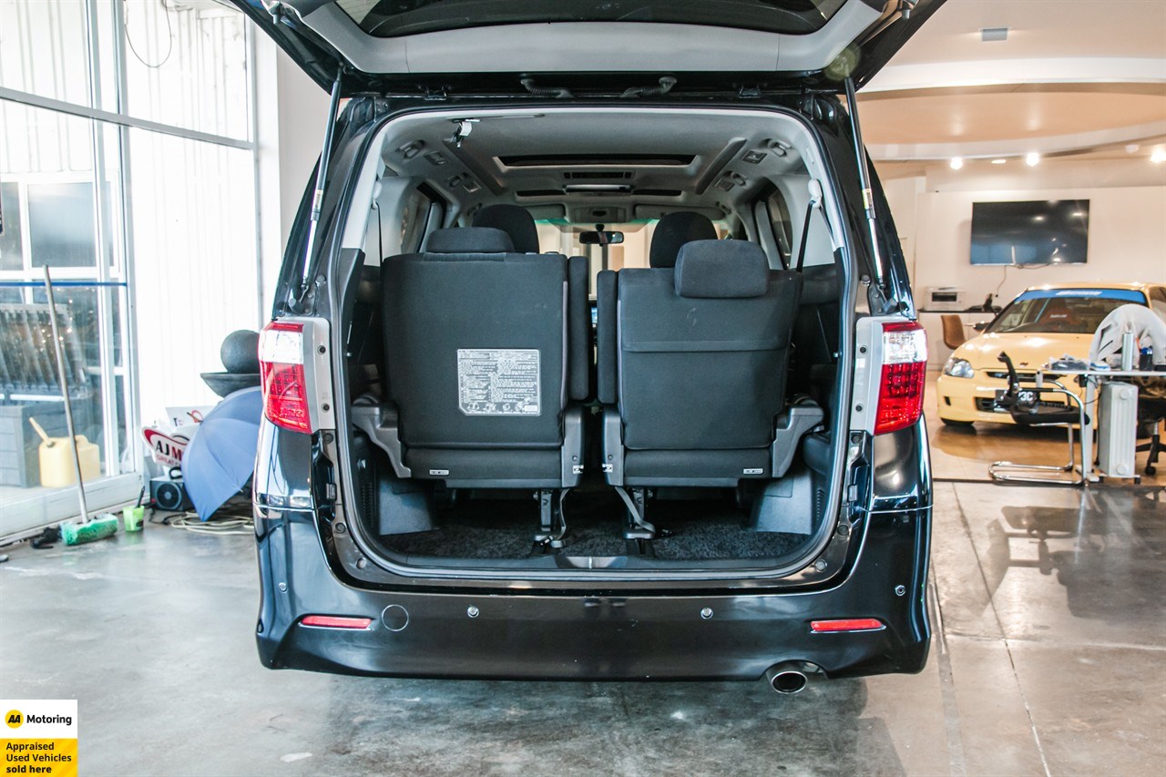 2012 Toyota Alphard
